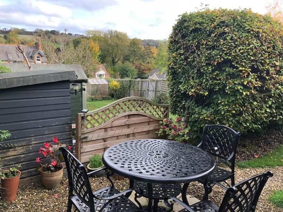 Hideaway Between Coast And Moors In A Beautiful Village Apartment Sleights 外观 照片